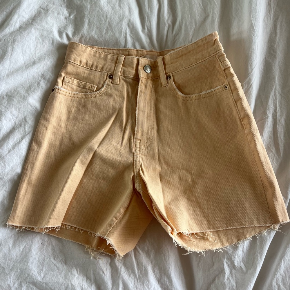 H&M Shorts - Peach Color - Size 36